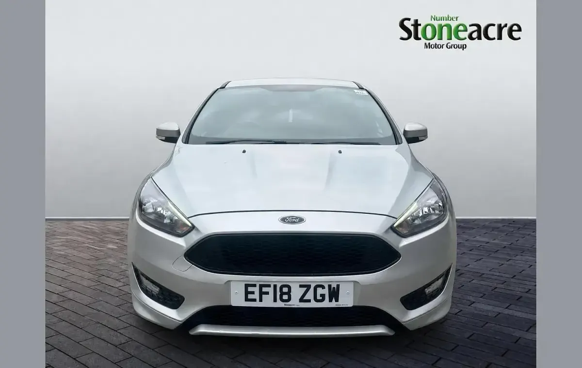 Used Ford Focus ST-Line 138 HP (101 kW) 2018 Silver Hatchback