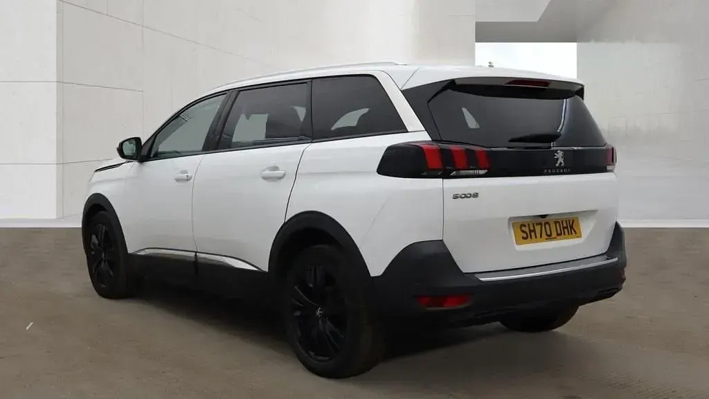 Used Peugeot 5008 Allure 130 HP (95 kW) 2020 White SUV