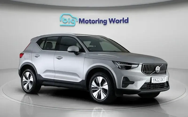 Used Volvo XC40 Core 211 HP (155 kW) 2022 Silver SUV