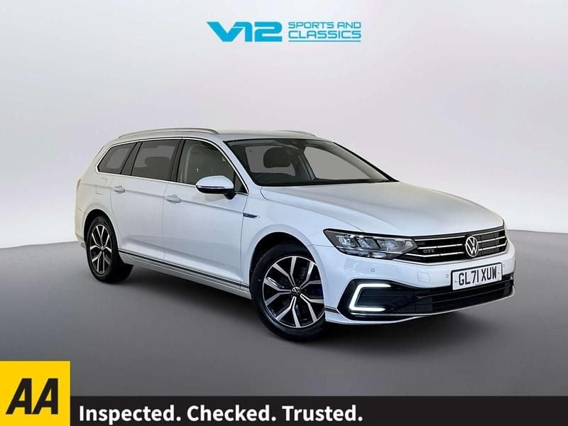 Used VW Passat GTE 218 HP (160 kW) 2022 White Estate