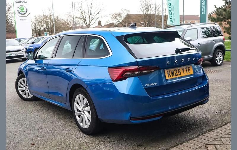 Used Skoda Octavia SE L 147 HP (108 kW) 2025 Blue Estate