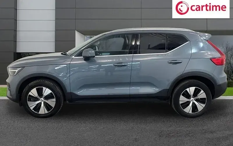 Used Volvo XC40 Core 211 HP (155 kW) 2022 Grey SUV