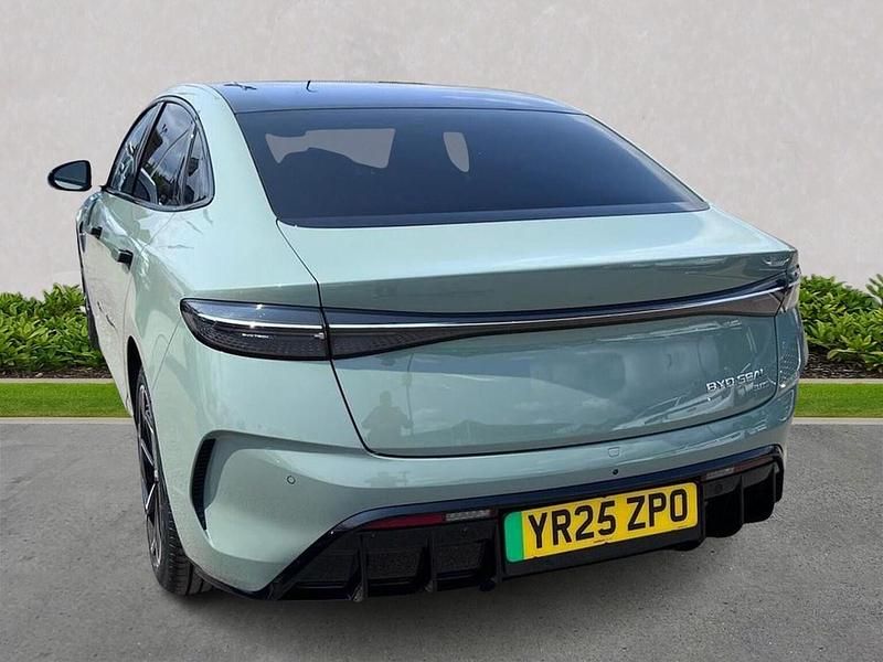 Used BYD Seal 389 kW (530 HP) 2025 Green Sedan