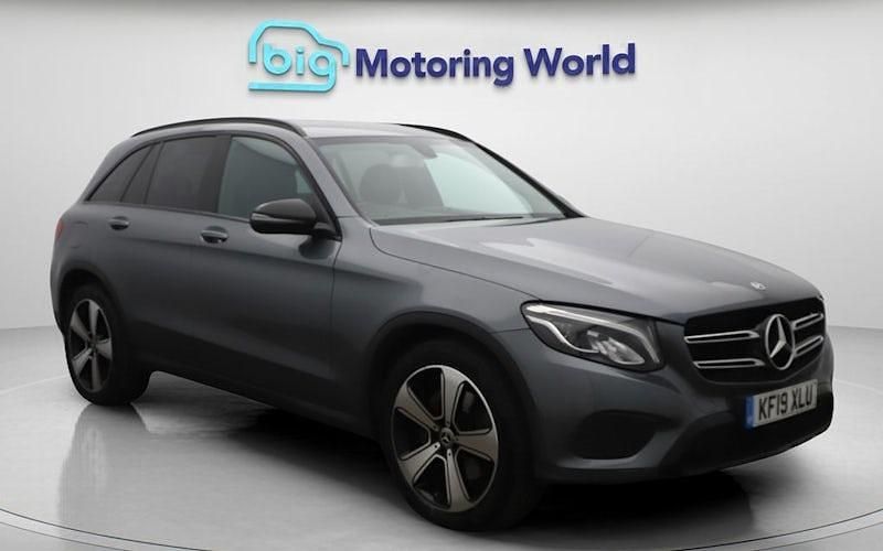 Used 2019 Mercedes GLC220 Urban Estate | £20,300 (Fair price) - Image 1/4