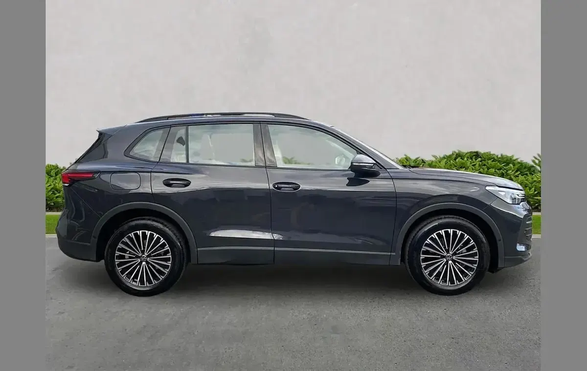 Begagnad VW Tiguan Life 128 HK (94 kW) 2026 Grå SUV