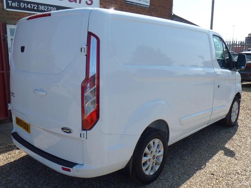 Used Ford Transit Custom Limited 130 HP (95 kW) 2023 White Van