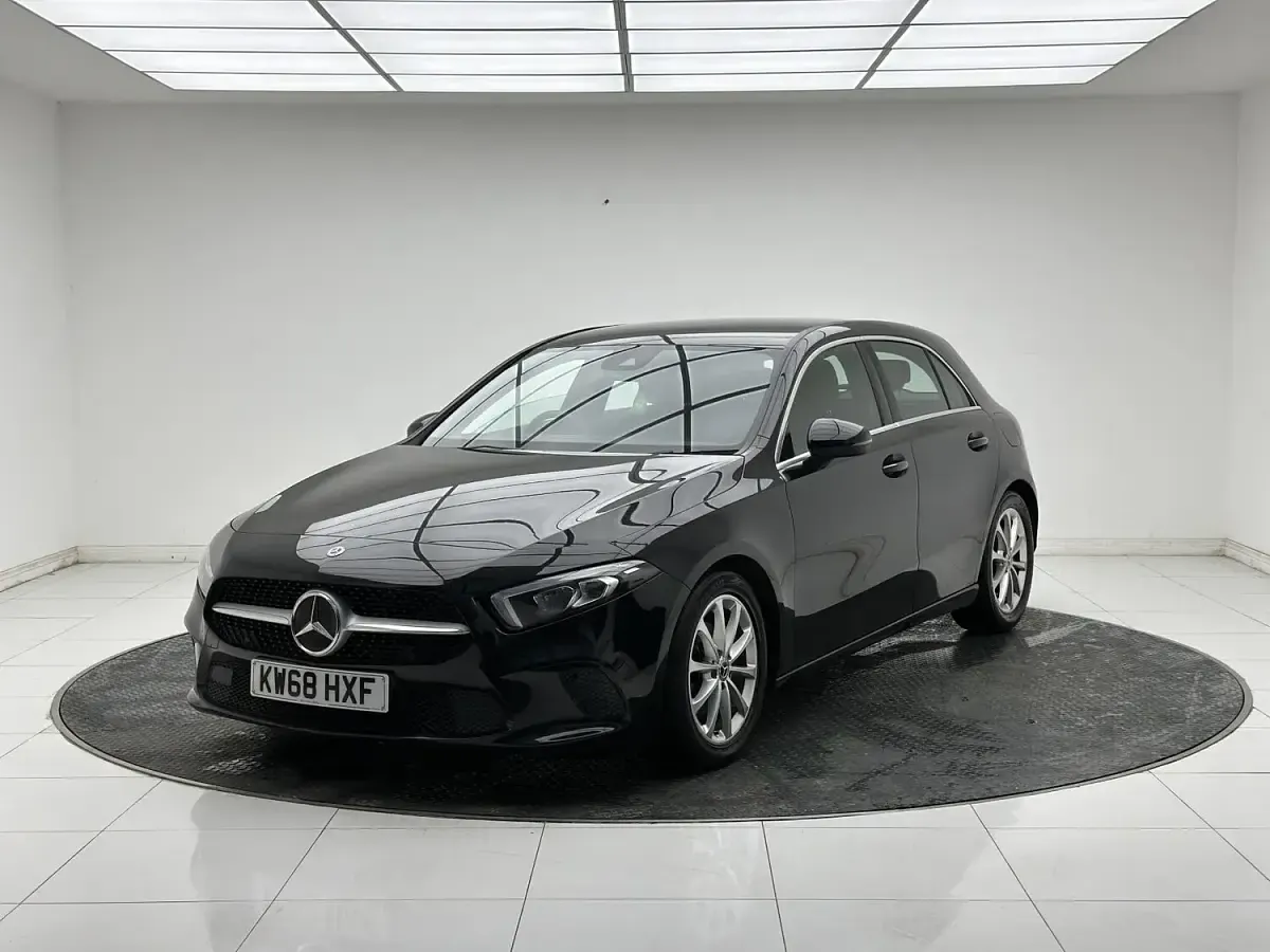 Used Mercedes A180 136 HP (100 kW) 2018 Black Hatchback