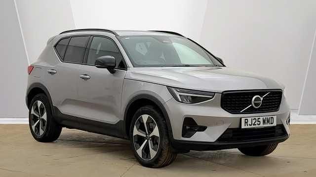 Used Volvo XC40 Plus 161 HP (118 kW) 2025 Silver SUV