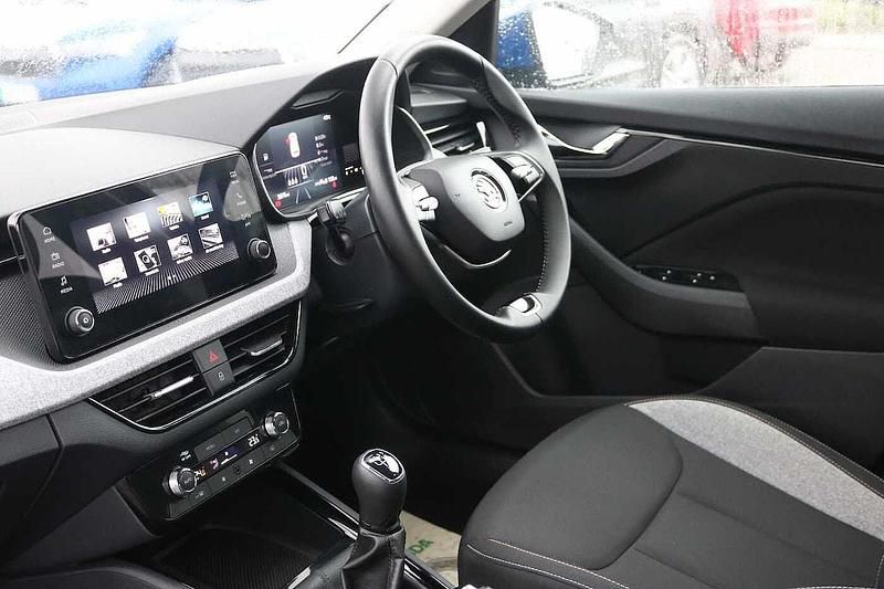 Used Skoda Kamiq SE 94 HP (69 kW) 2024 Energy blue SUV