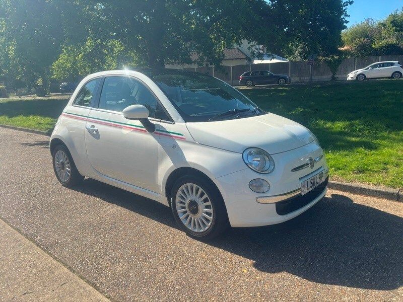 White Used 2011 Fiat 500 Lounge Hatchback | £2,995 (Fair price) - Image 1/4