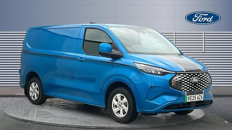 Used 2025 Ford Transit Limited Van | £22,485 (Super price) - Image 1/3