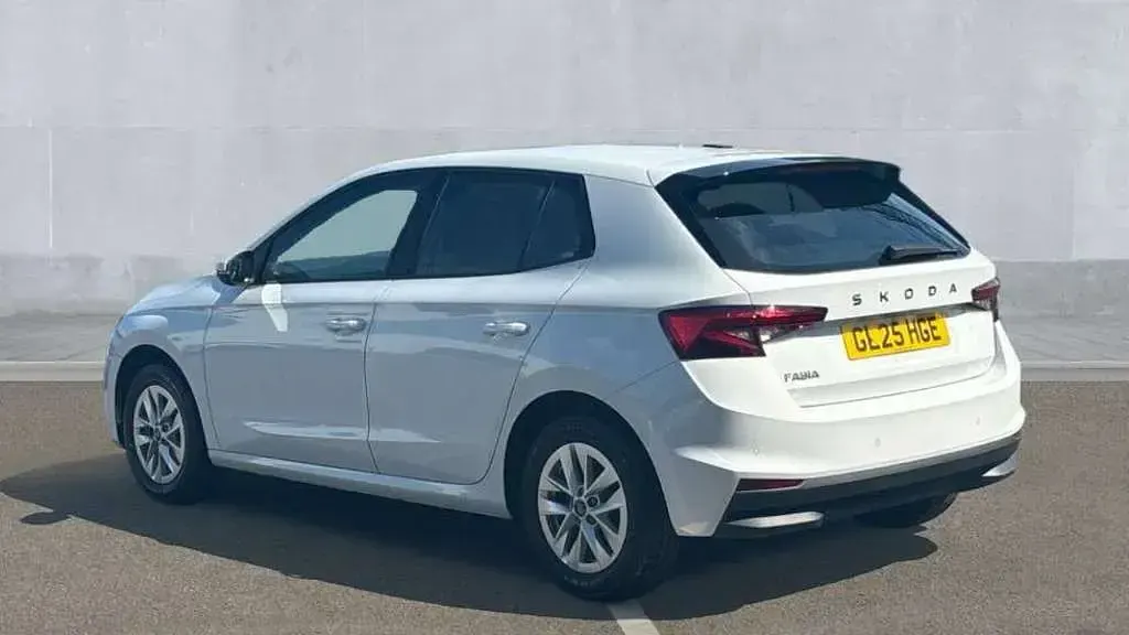 Used Skoda Fabia SE 95 HP (69 kW) 2025 Moon white metallic Hatchback