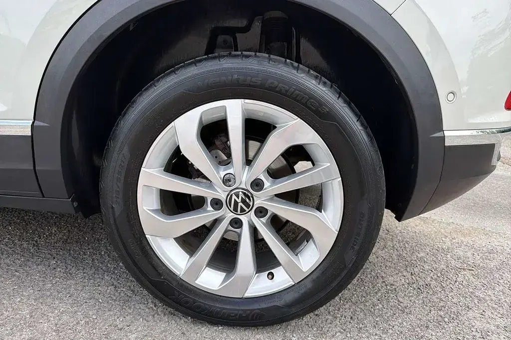 Begagnad VW T-Roc Style 150 HK (110 kW) 2024 Grå SUV