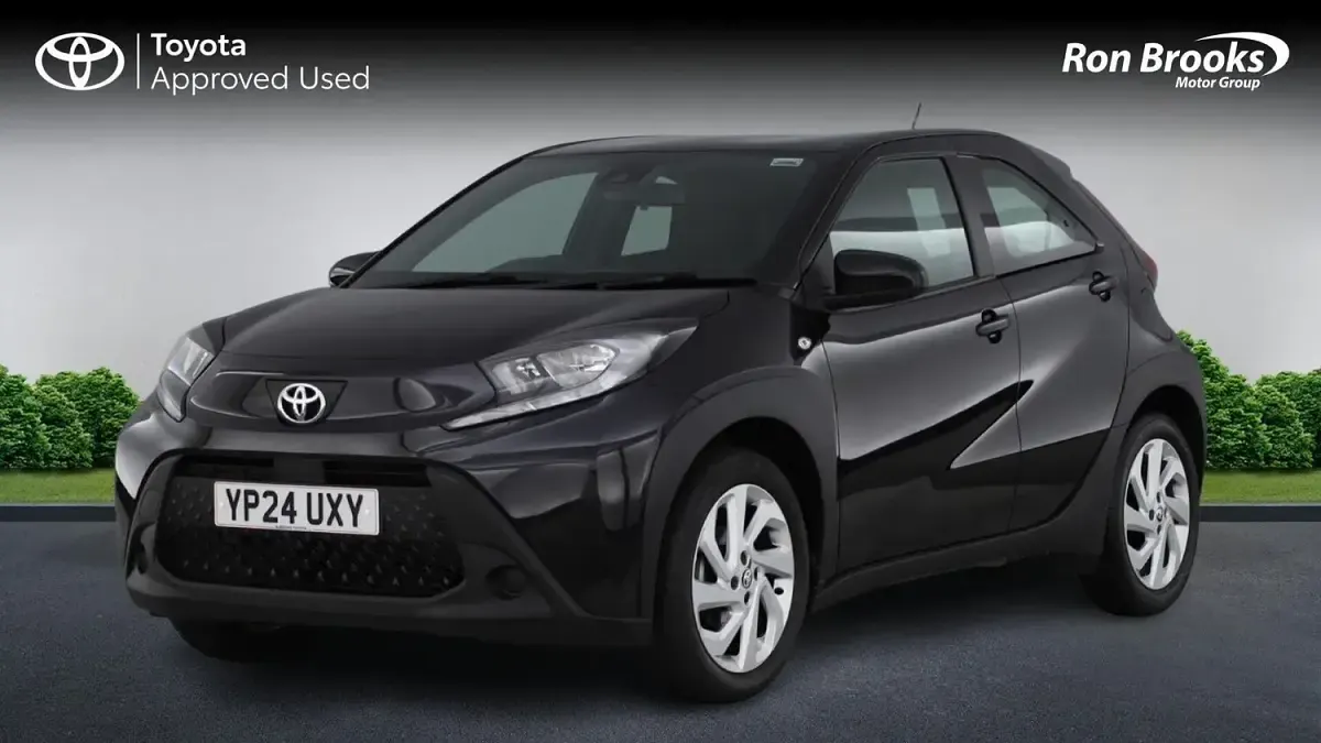 Used Toyota Aygo X PURE 72 HP (52 kW) 2024 Black SUV