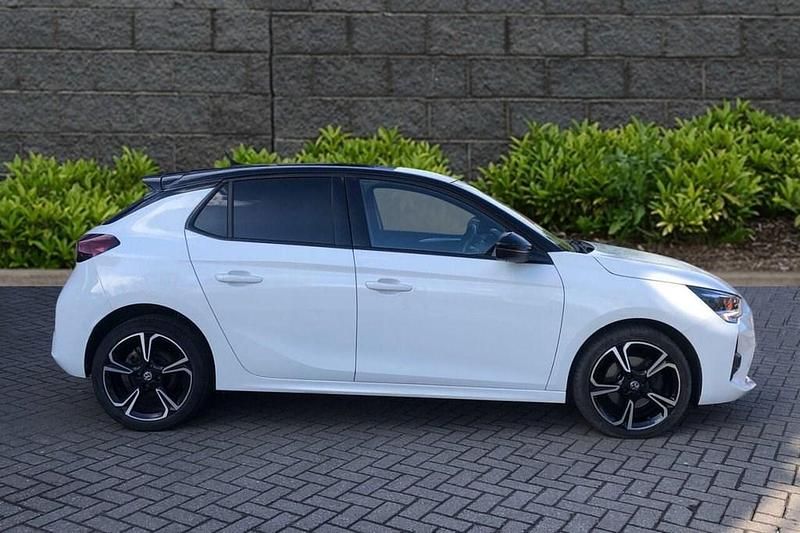 Used Vauxhall Corsa SRi 100 HP (73 kW) 2021 White Hatchback