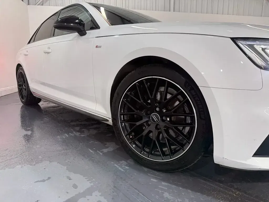 Used Audi A4 Black Edition 150 HP (110 kW) 2017 White Sedan