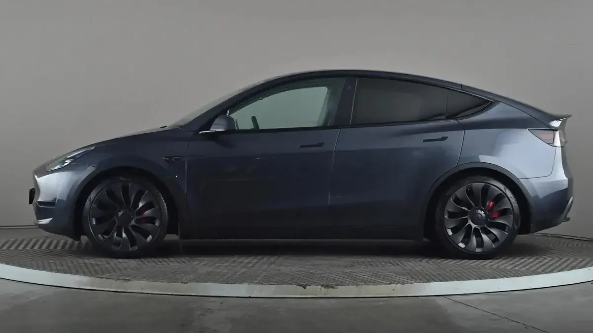 Used Tesla Model Y Performance 313 kW (426 HP) 2023 Grey SUV