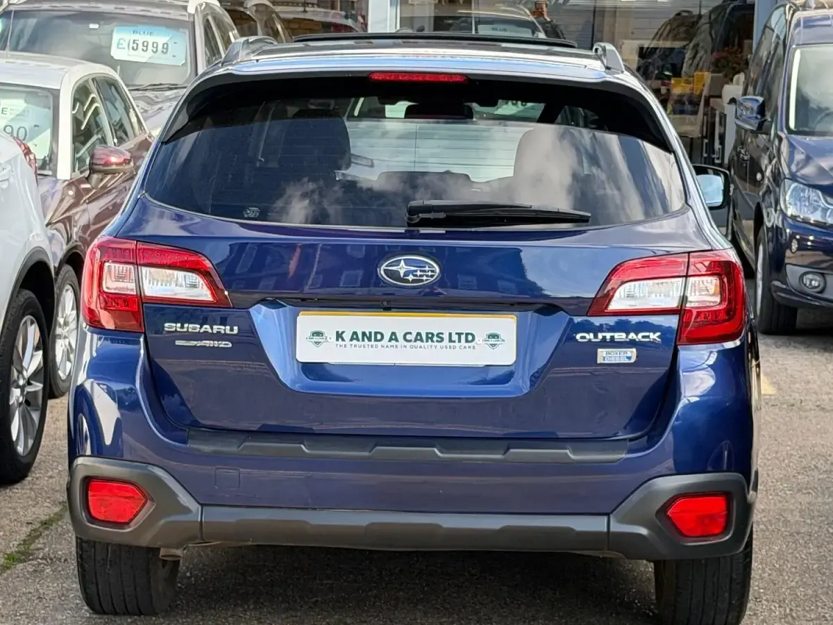 Used Subaru Outback Premium 150 HP (110 kW) 2015 Blue Estate