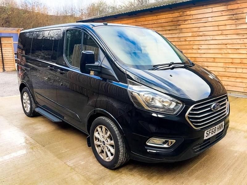 Used Ford Tourneo Titanium 130 HP (95 kW) 2018 Black MPV