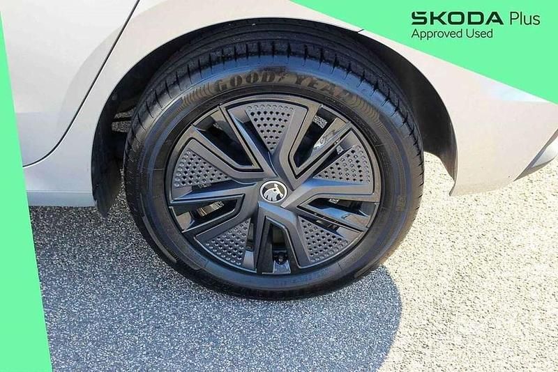 Used Skoda Fabia Colour Edition 94 HP (69 kW) 2024 Brilliant silver metallic body / black magic pearl effect roof Hatchback