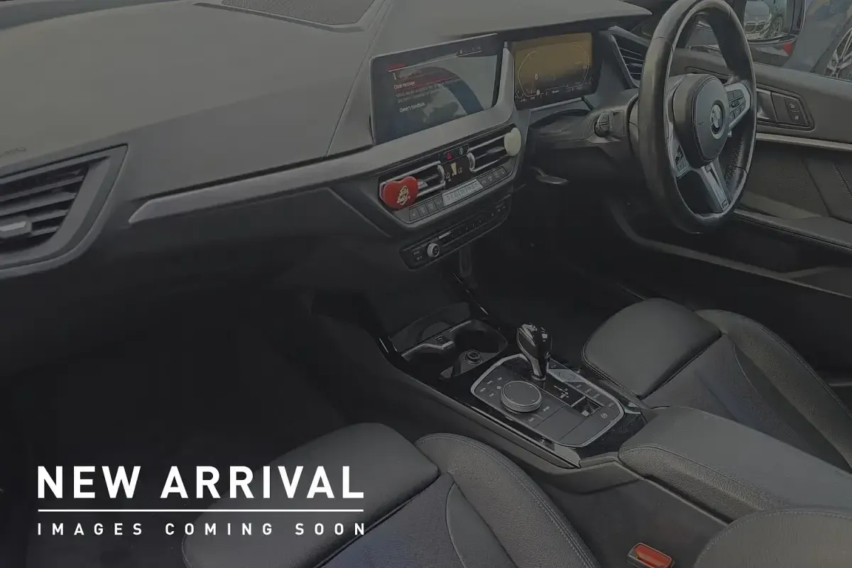 Used BMW 118 M Sport 134 HP (98 kW) 2023 White Hatchback