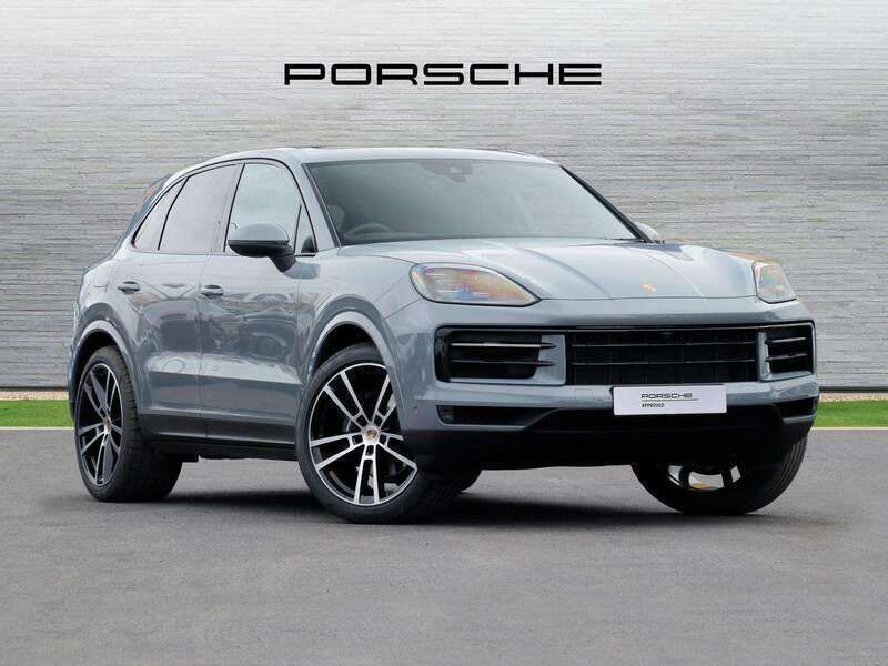 Used Porsche Cayenne 349 HP (256 kW) 2025 Grey SUV