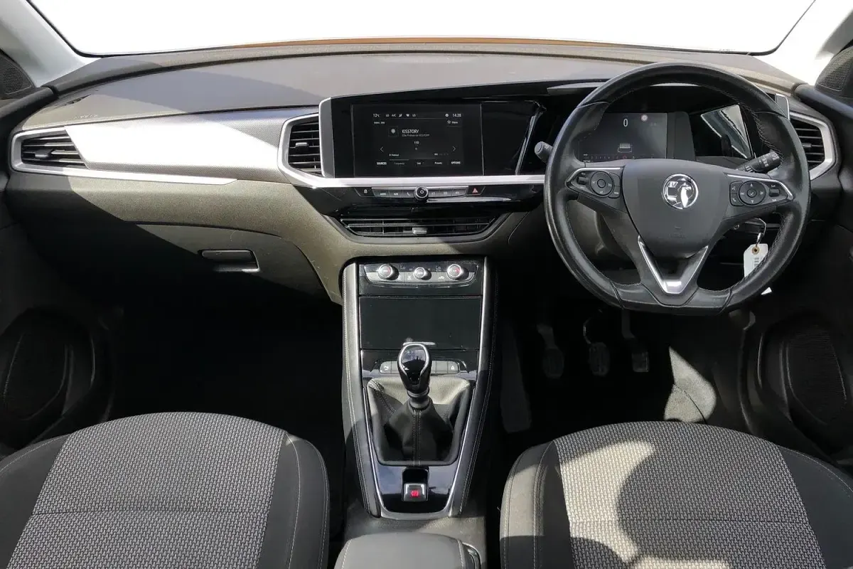 Usado Vauxhall Grandland X Design Edition 2022 Cinzento SUV
