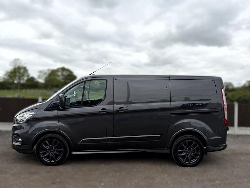 Begagnad Ford Transit Custom Sport 185 HK (136 kW) 2021 Grå Van