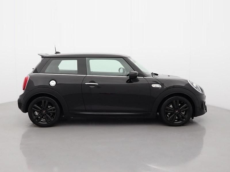 Gebraucht Mini Cooper S Hatch 189 PS (139 kW) 2020 Schwarz Kleinwagen