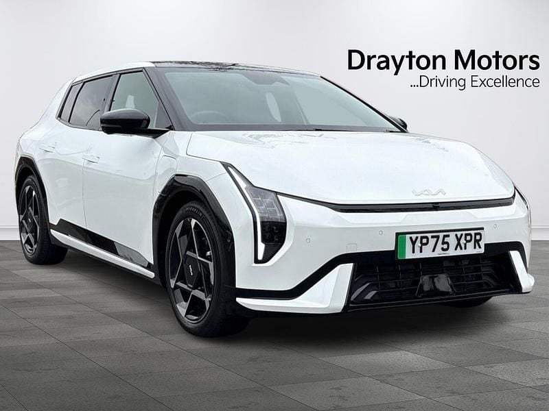 Used Kia EV4 GT-Line S 150 kW (204 HP) 2025 White Hatchback