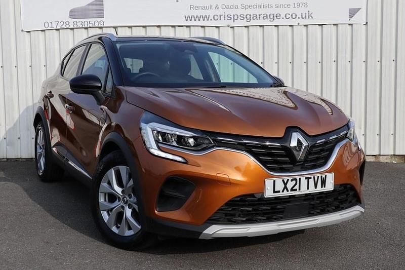 Used Renault Captur Iconic 130 HP (95 kW) 2021 Orange/black SUV