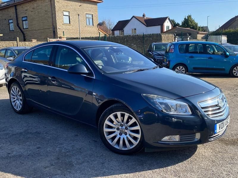 Used Vauxhall Insignia Elite 160 HP (117 kW) 2011 Blue Hatchback