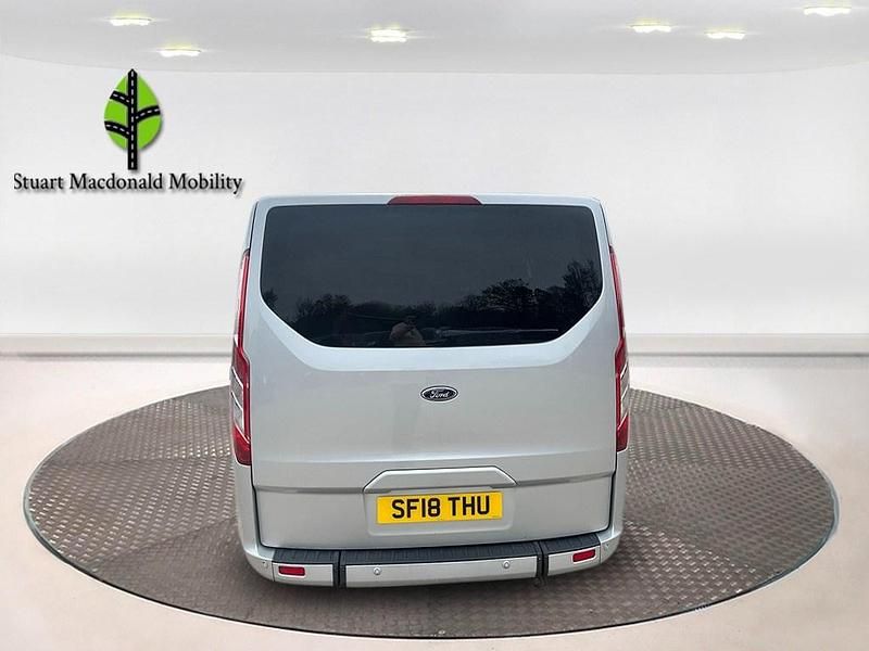 Used Ford Tourneo Titanium 130 HP (95 kW) 2018 Silver MPV