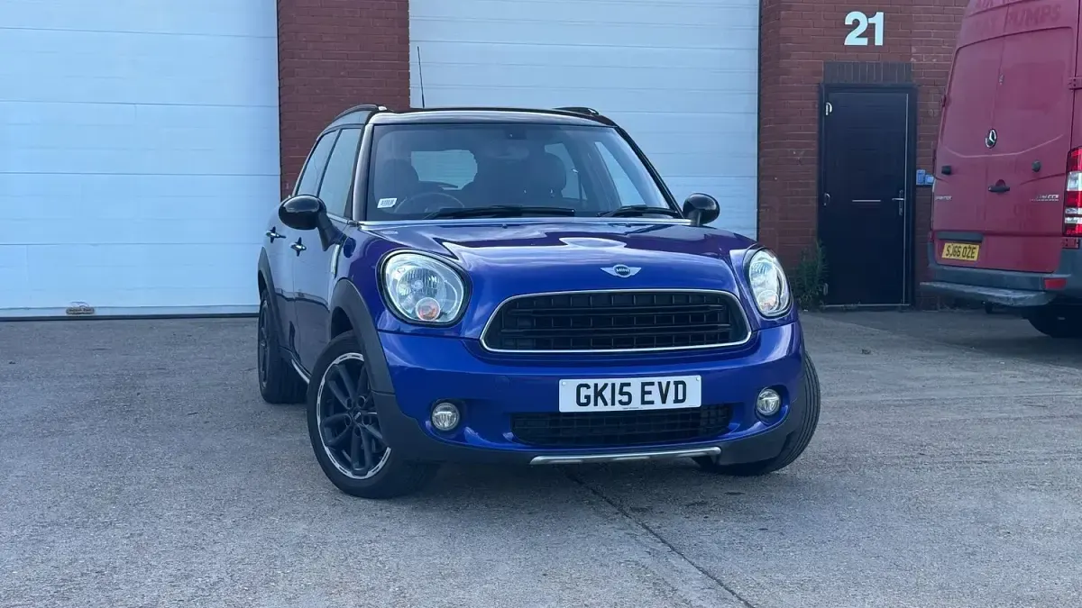 Used Mini Cooper 122 HP (89 kW) 2015 Blue Hatchback