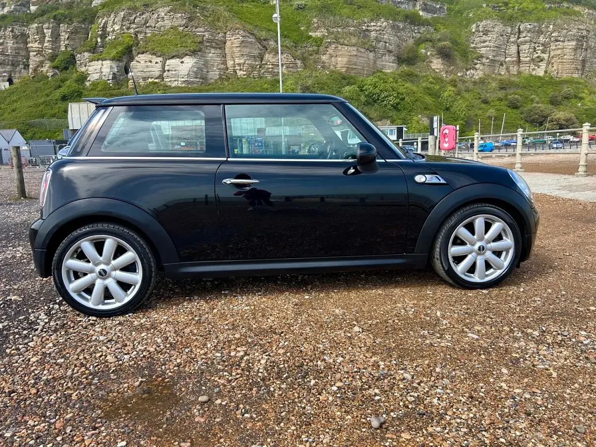 Used Mini Cooper S Hatch 2009 Black Hatchback