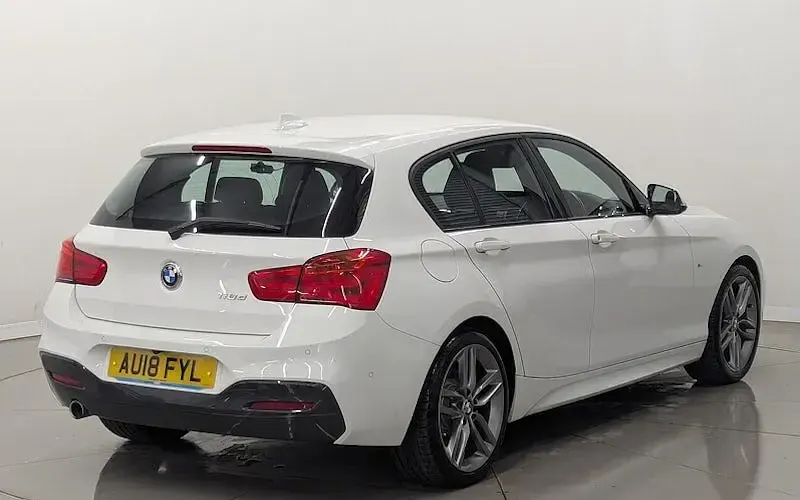 Used BMW 118 M Sport 150 HP (110 kW) 2018 White Hatchback