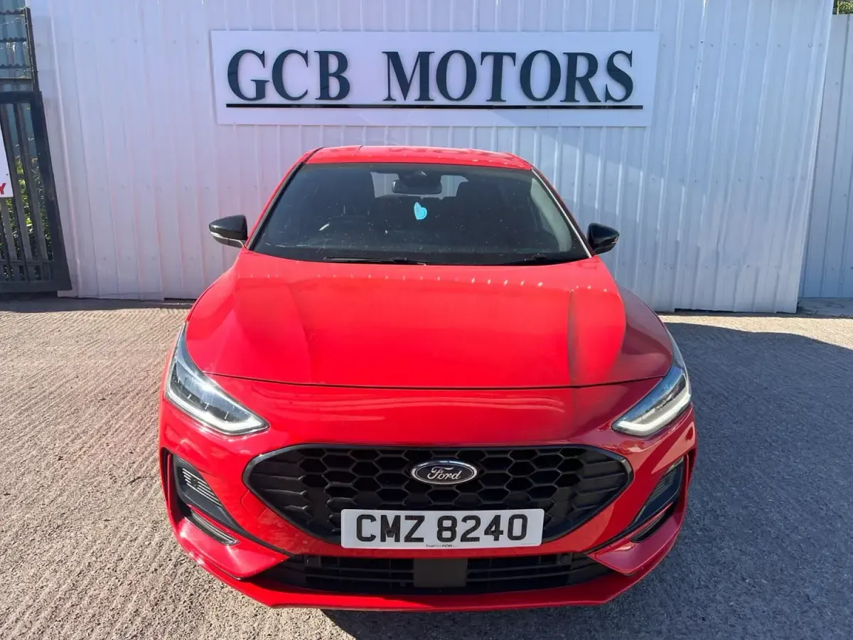Second-hand Ford Focus ST-Line 2023 Roșu Hatchback