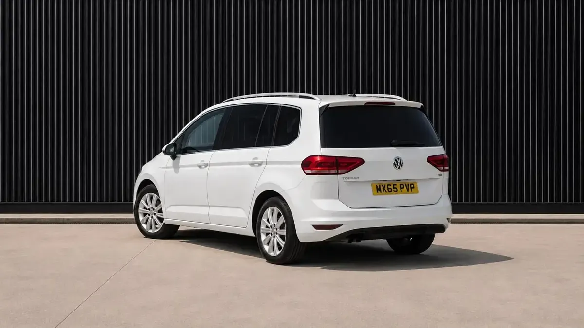 Used VW Touran SEL 2016 White MPV