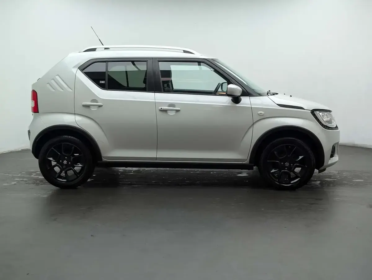 Used Suzuki Ignis SZ-T 90 HP (66 kW) 2020 White SUV
