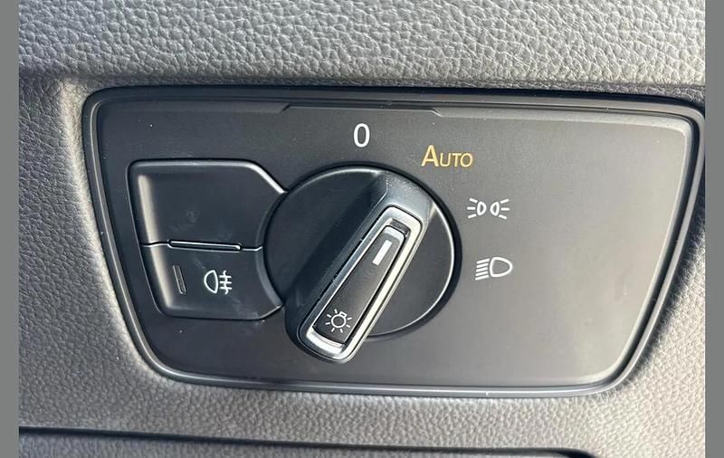 Begagnad VW Arteon R 315 HK (231 kW) 2023 Blå Halvkombi