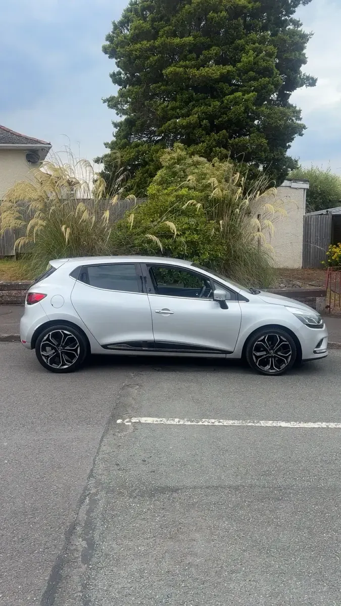 Used Renault Clio Iconic 2018 Silver Hatchback