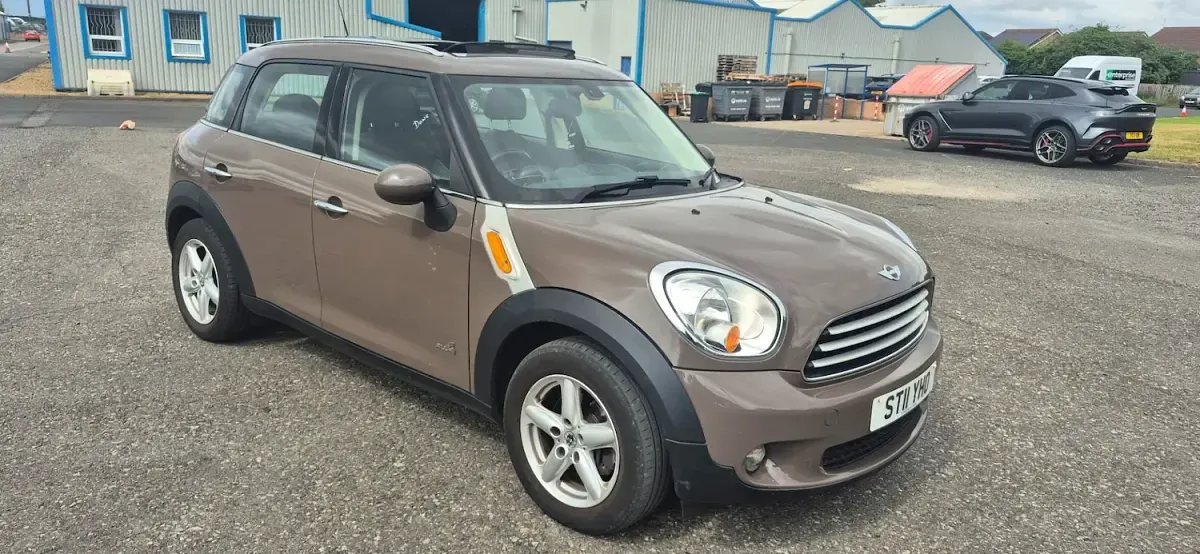 Used Mini Cooper D 2011 Brown Hatchback
