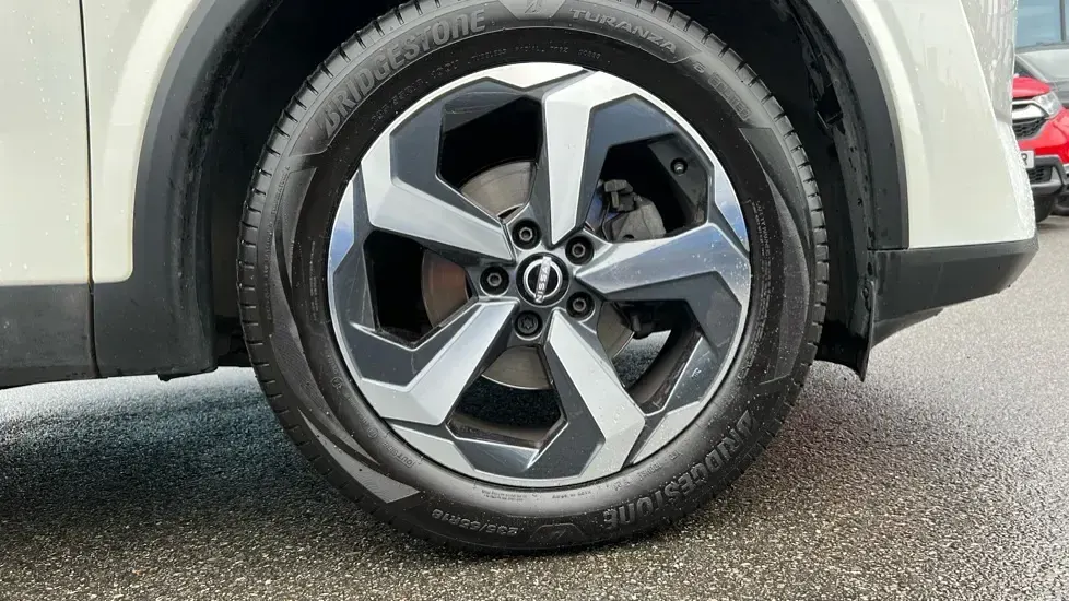Used Nissan Qashqai N-Connecta 158 HP (116 kW) 2023 White SUV