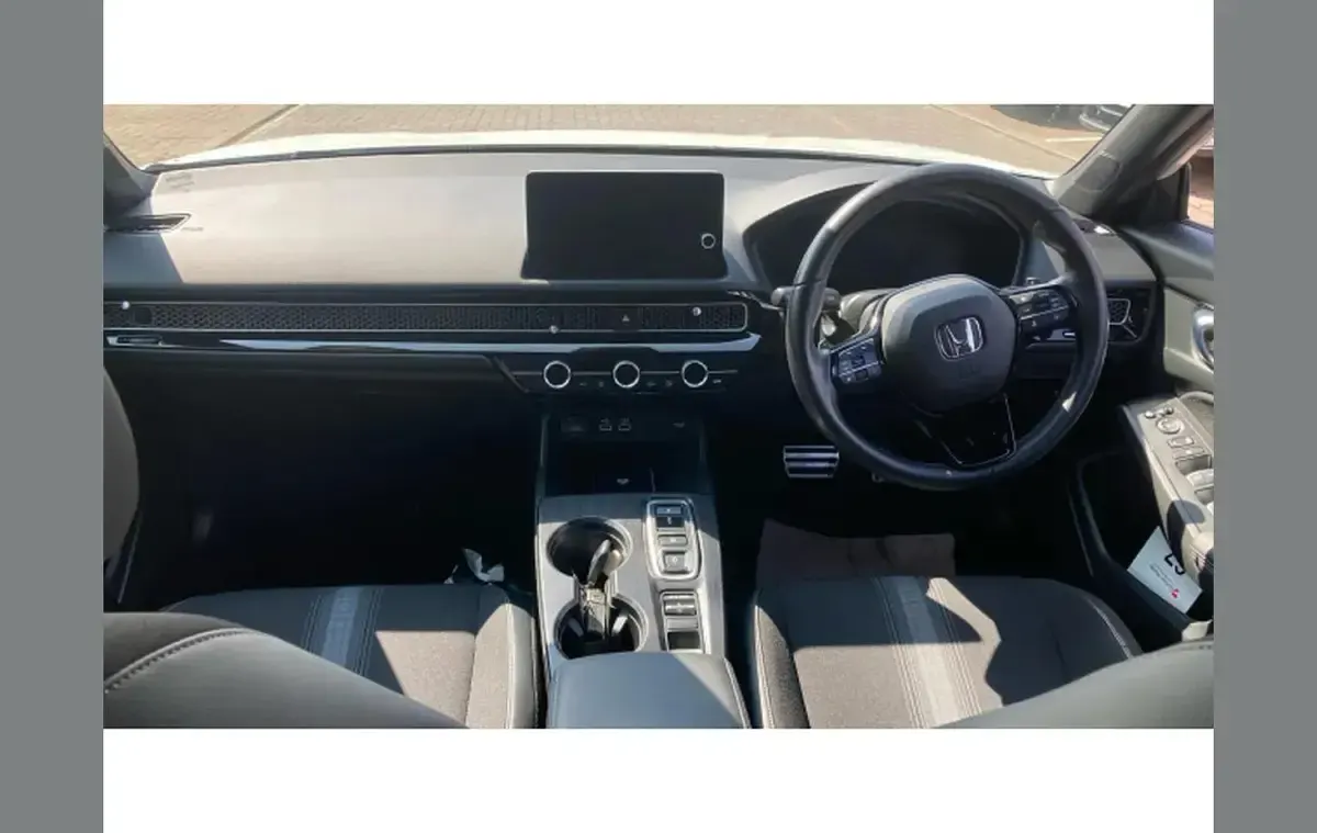 Used Honda Civic Hybrid 184 HP (135 kW) 2023 White Hatchback