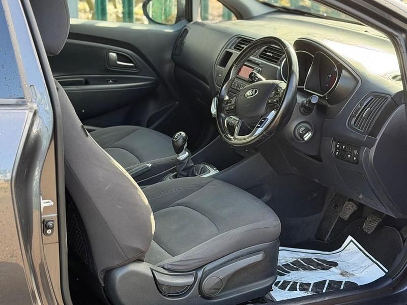 Used Kia Rio 89 HP (65 kW) 2014 Grey Hatchback