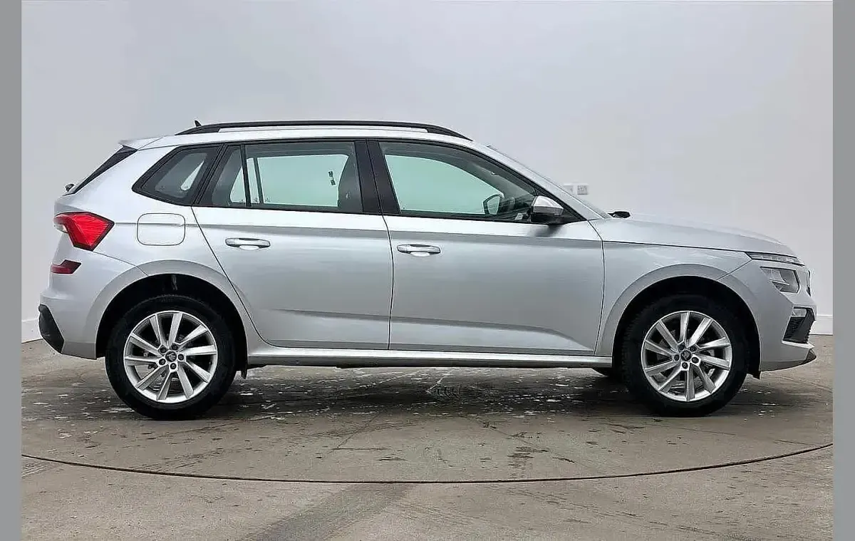 Used Skoda Kamiq SE 113 HP (83 kW) 2025 Brilliant silver metallic SUV