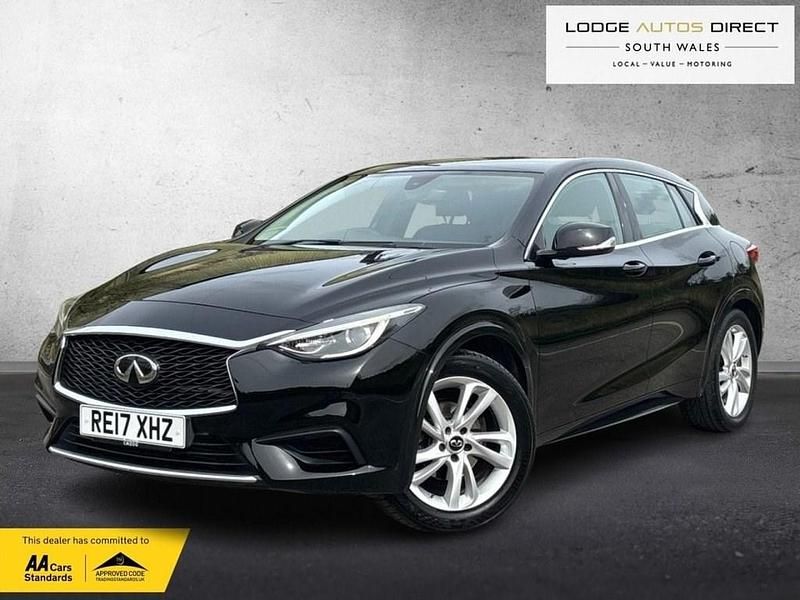 Used Infiniti Q30 109 HP (80 kW) 2017 Black Hatchback