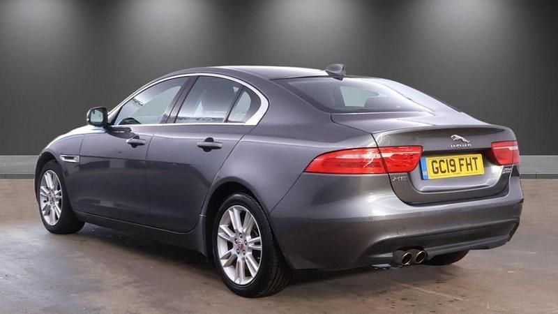 Used Jaguar XE Prestige 180 HP (132 kW) 2019 Grey Sedan