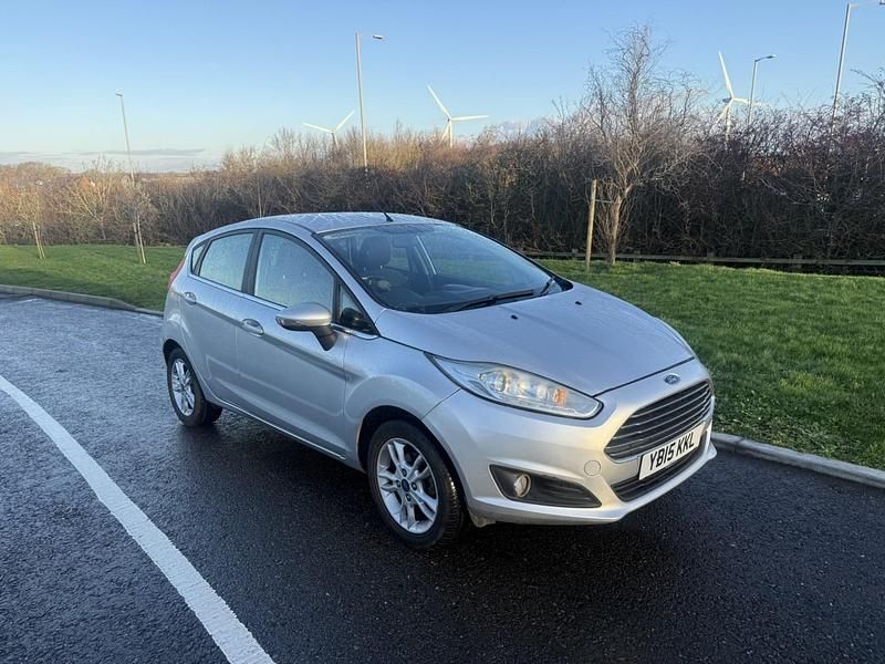 Silver Used 2015 Ford Fiesta Zetec Hatchback | £3,995 (Super price) - Image 1/4