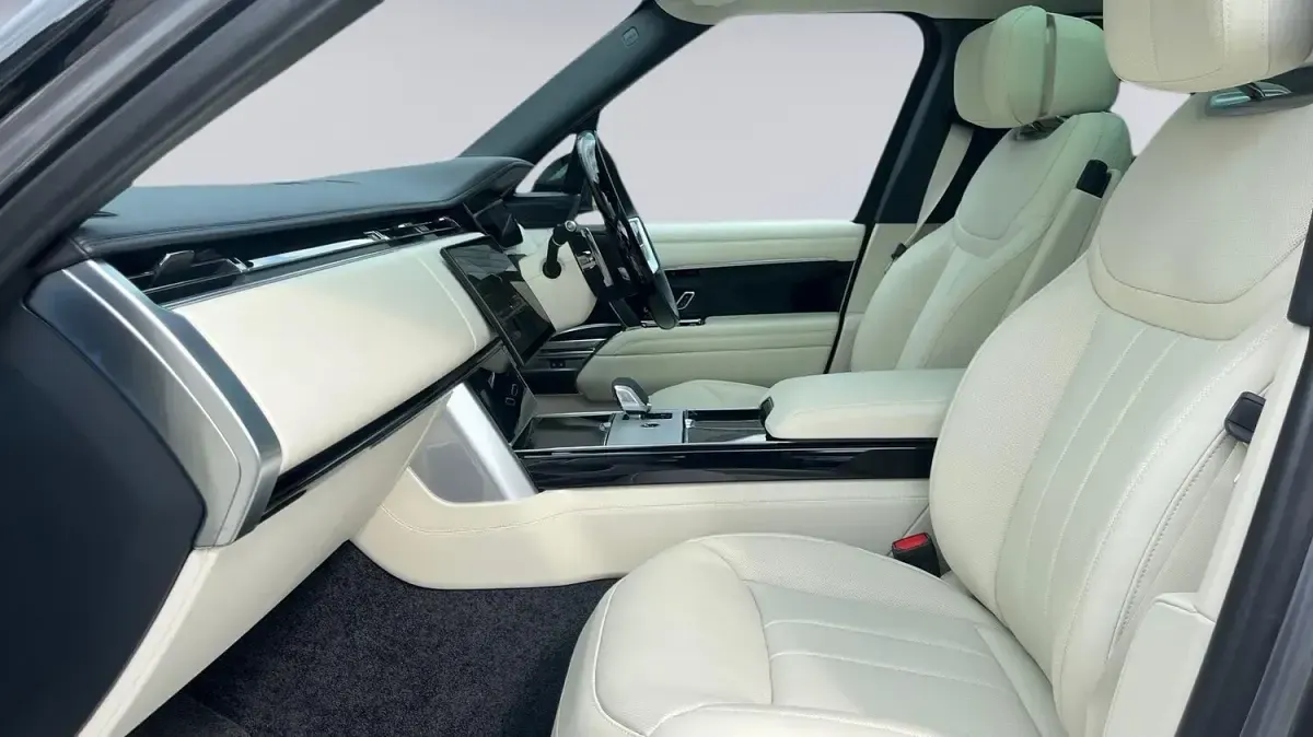 Used Land Rover Range Rover Autobiography 2025 Eiger grey SUV